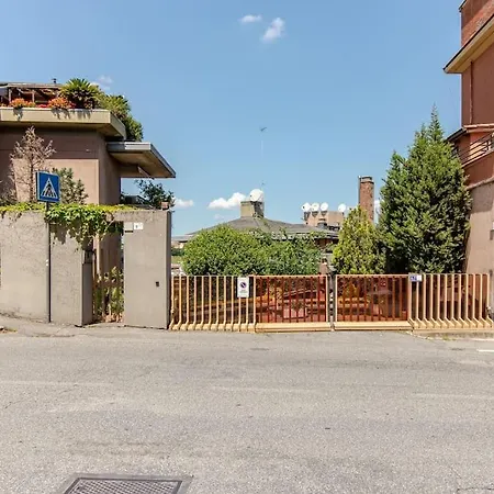Musei Vaticani - Bilocale Con Terrazza Nel アパート *